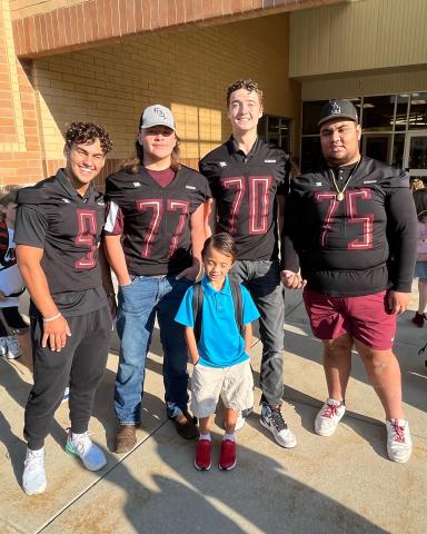 Maple Mountain Football Players Visit For Green Ribbon Week.